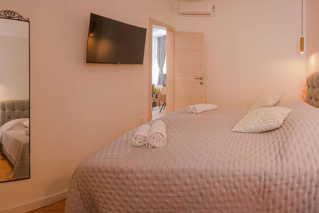 Luksuzni Apartman Ribica U Samom Centru Grada Сплит Екстериор снимка